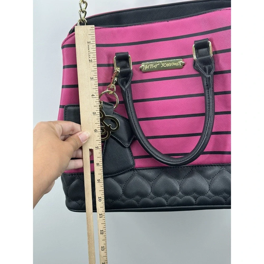 Betsey Johnson Pink Black Striped Heart Quilted Satchel Crossbody Bag‎ Bow Charm